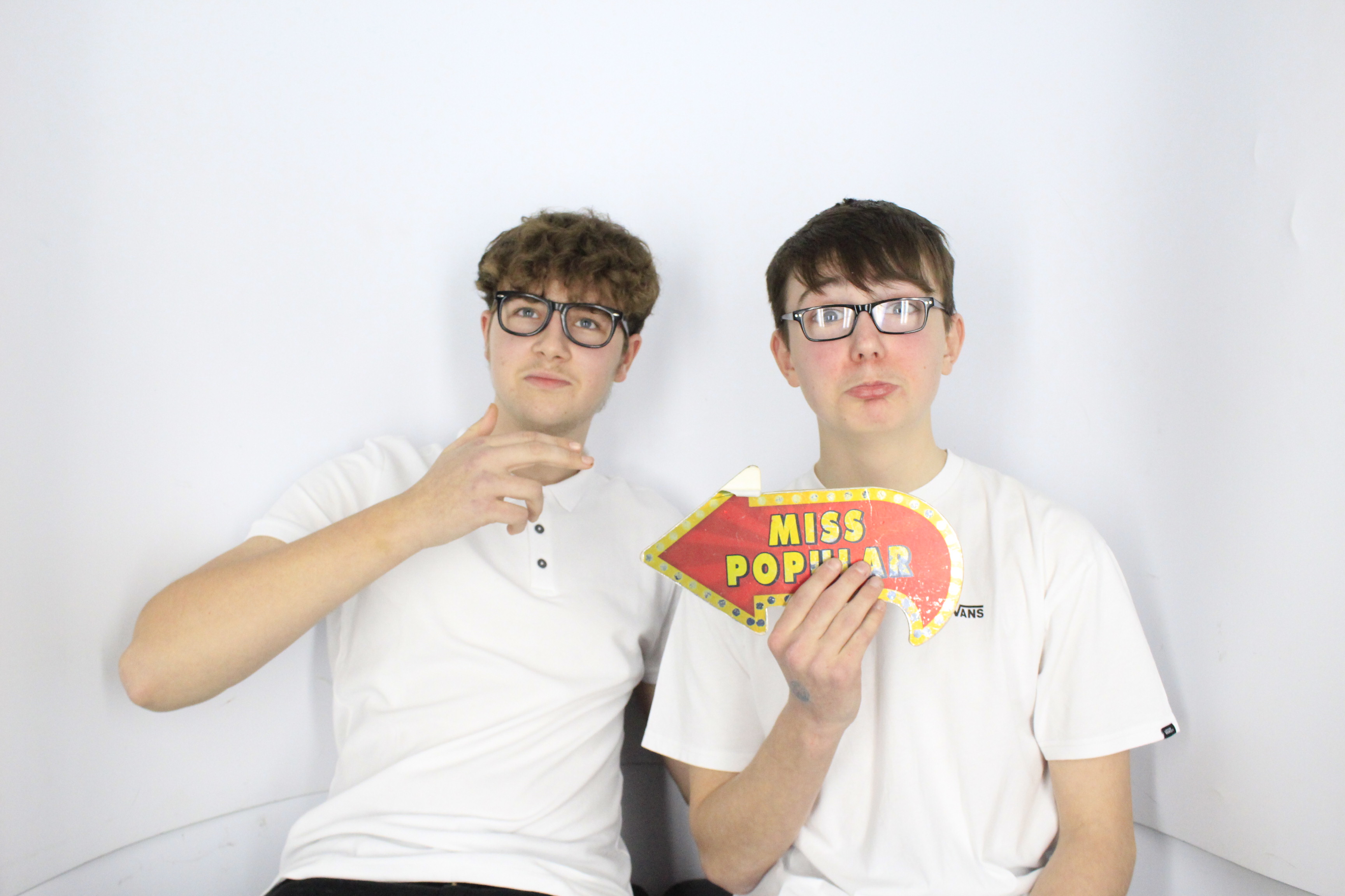 Issy & Alice's 18th Birthday Party | View more photos from the event at gallery.myphotoboothexperience.co.uk/u/MyPhotoBoothExperienceLtd/Issy-Alices-18th-Birthday-Party